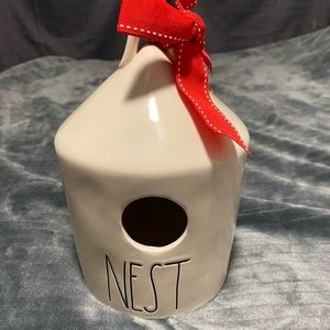 SOLD!! Rae Dunn Nest Birdhouse